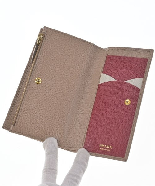 PRADA กระเป๋าสตางค์/กระเป๋าใส่เหรียญ