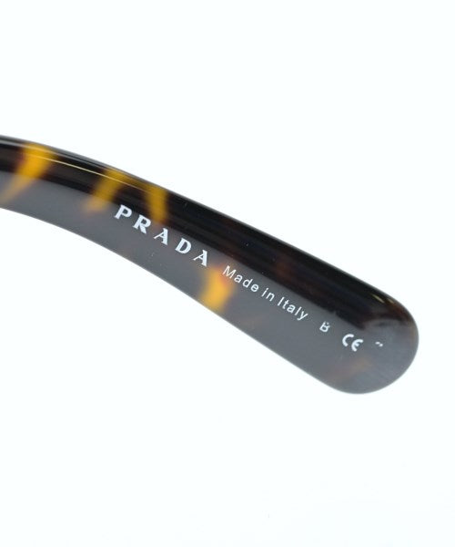 PRADA แว่นกันแดด