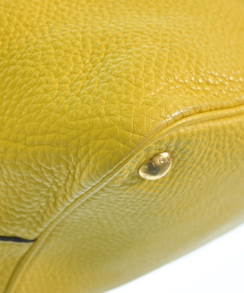 PRADA กระเป๋าถือขนาดใหญ่