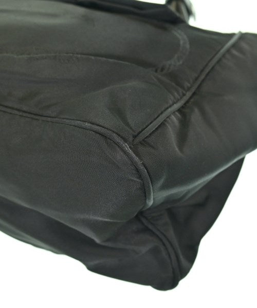 PRADA กระเป๋าถือขนาดใหญ่