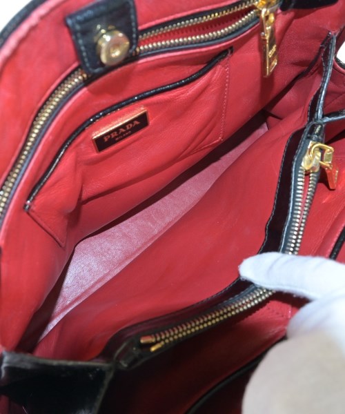 PRADA กระเป๋าถือ