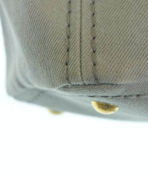 PRADA กระเป๋าถือขนาดใหญ่