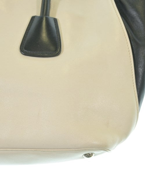 PRADA กระเป๋าถือ