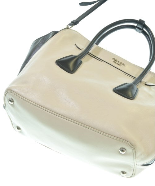PRADA กระเป๋าถือ