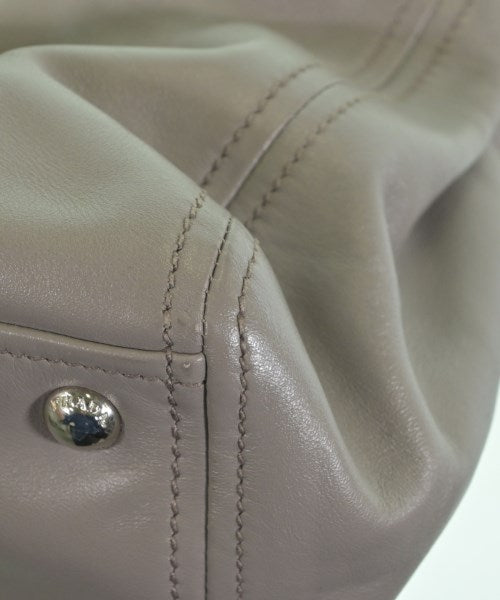 PRADA กระเป๋าถือ