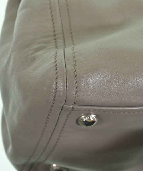 PRADA กระเป๋าถือ