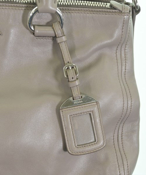 PRADA กระเป๋าถือ