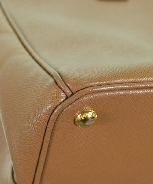 PRADA กระเป๋าถือ