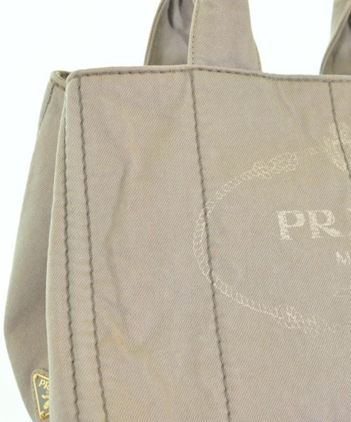 PRADA กระเป๋าถือขนาดใหญ่