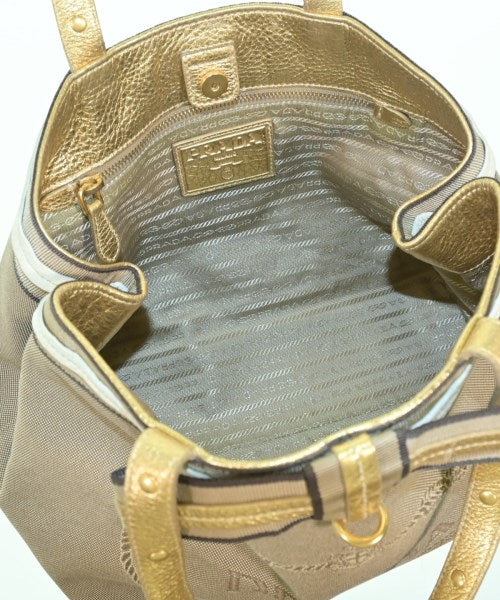 PRADA กระเป๋าถือขนาดใหญ่