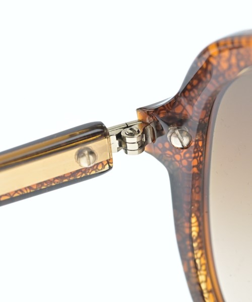 PRADA แว่นกันแดด