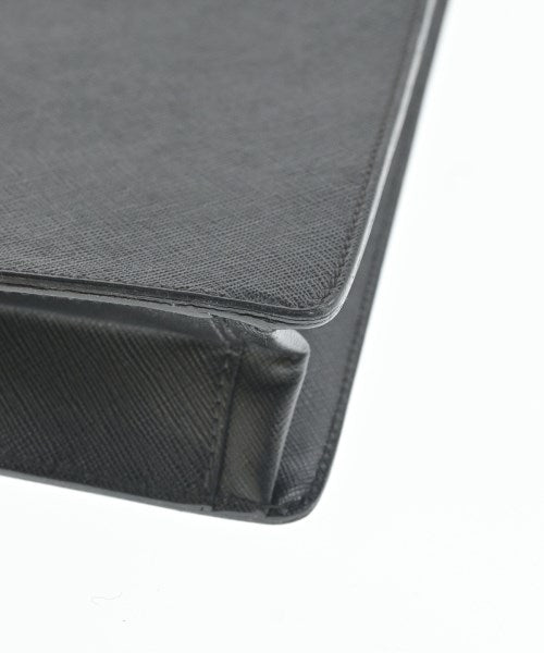 PRADA กระเป๋าธุรกิจ