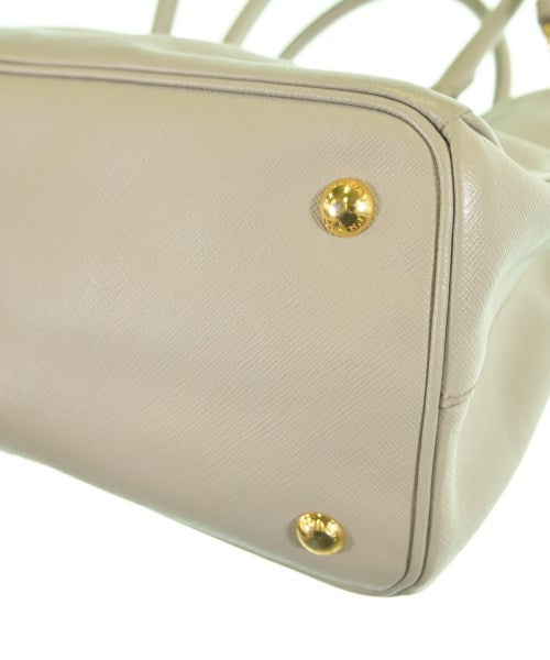 PRADA กระเป๋าถือ