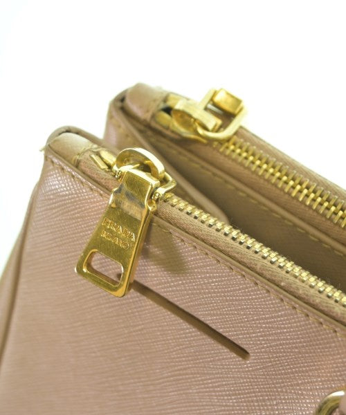 PRADA กระเป๋าถือ