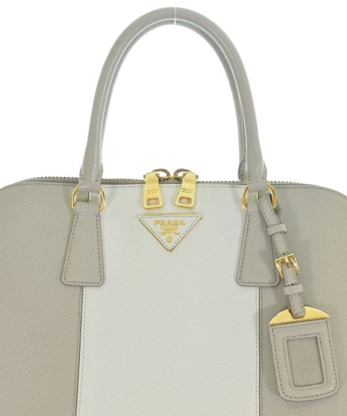 PRADA กระเป๋าถือ