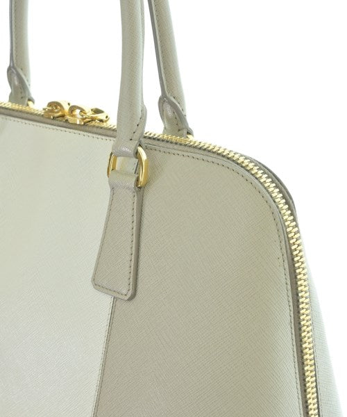 PRADA กระเป๋าถือ