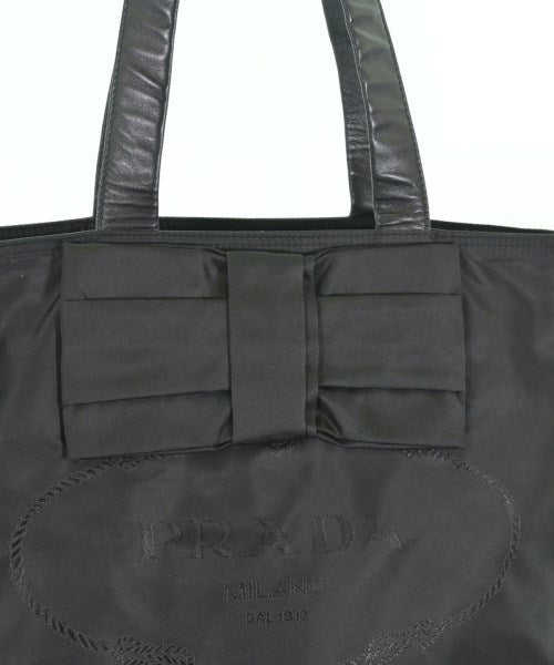 PRADA กระเป๋าถือขนาดใหญ่