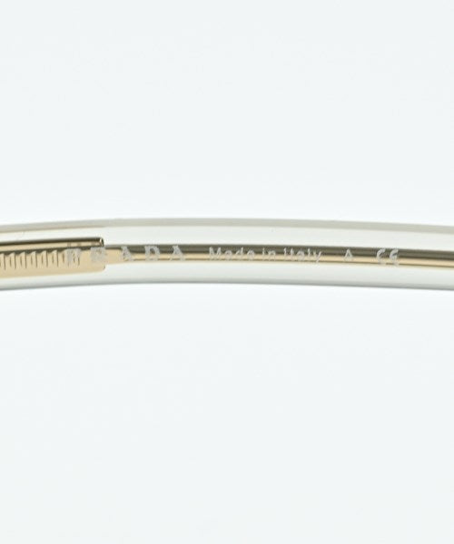 PRADA แว่นกันแดด