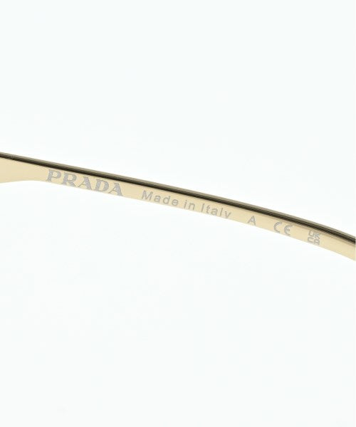 PRADA แว่นกันแดด