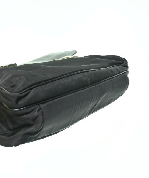 PRADA กระเป๋าธุรกิจ