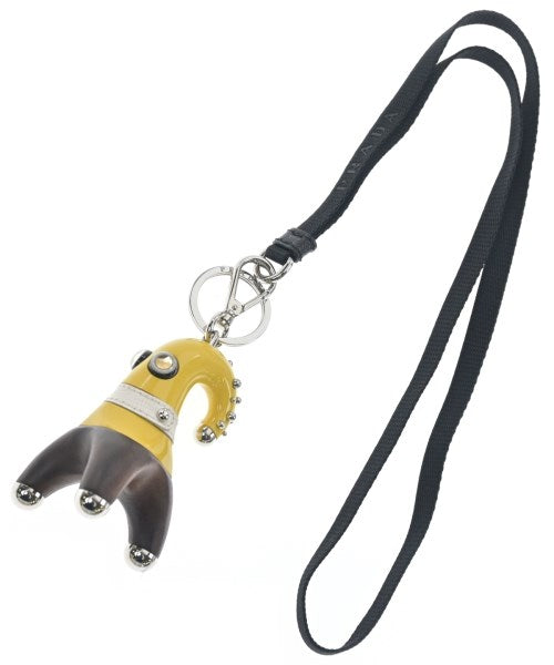 PRADA เครื่องประดับบนกระเป๋า