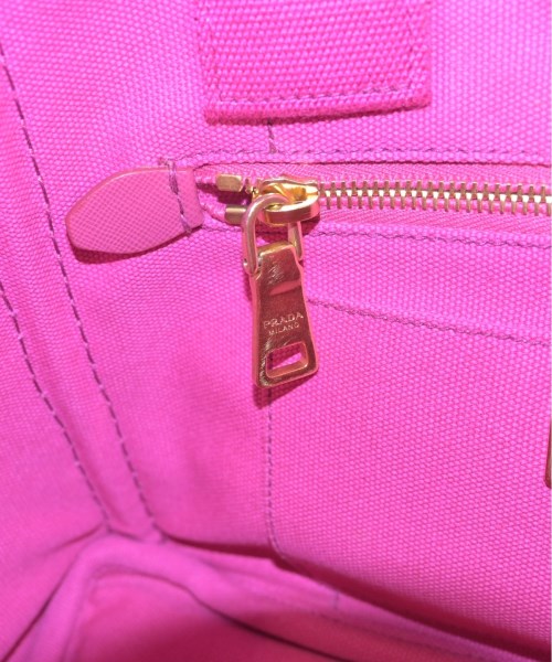 PRADA กระเป๋าถือขนาดใหญ่