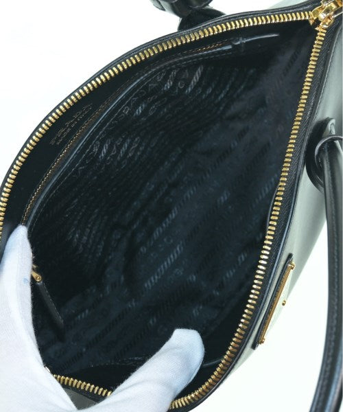 PRADA กระเป๋าถือ