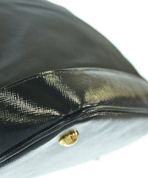 PRADA กระเป๋าถือ