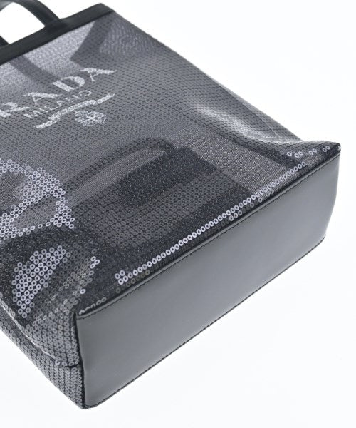 PRADA กระเป๋าถือขนาดใหญ่