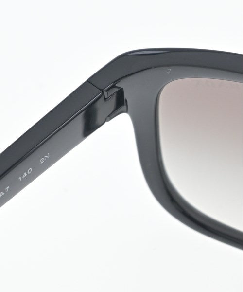 PRADA SPORT แว่นกันแดด