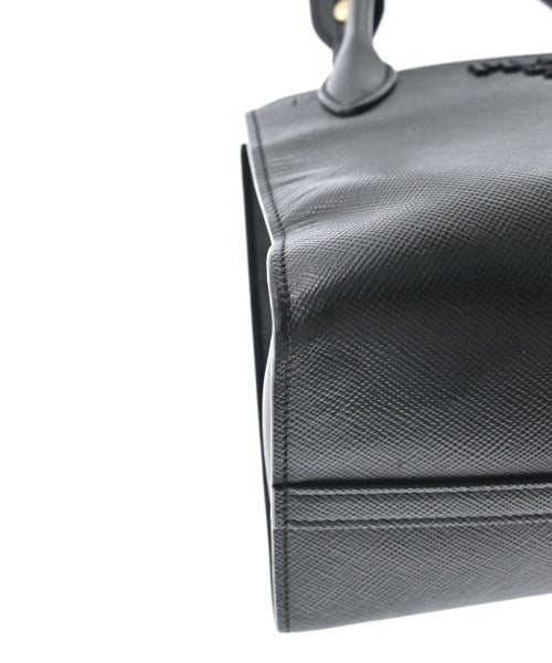PRADA กระเป๋าถือขนาดใหญ่