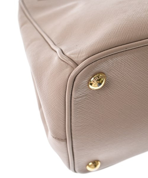 PRADA กระเป๋าถือ