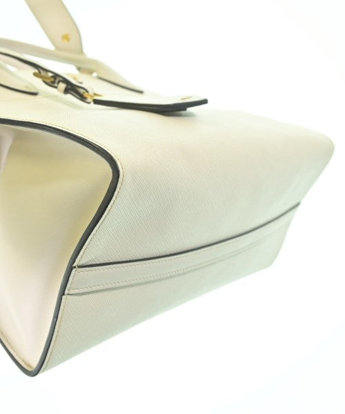 PRADA กระเป๋าถือ