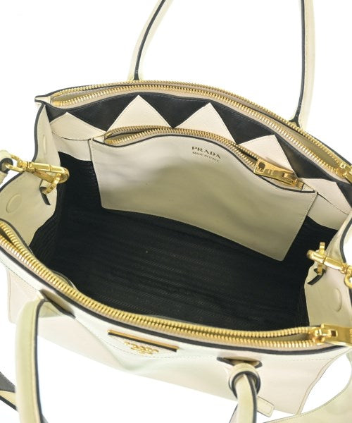 PRADA กระเป๋าถือ