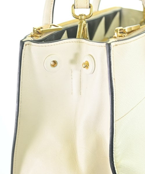 PRADA กระเป๋าถือ