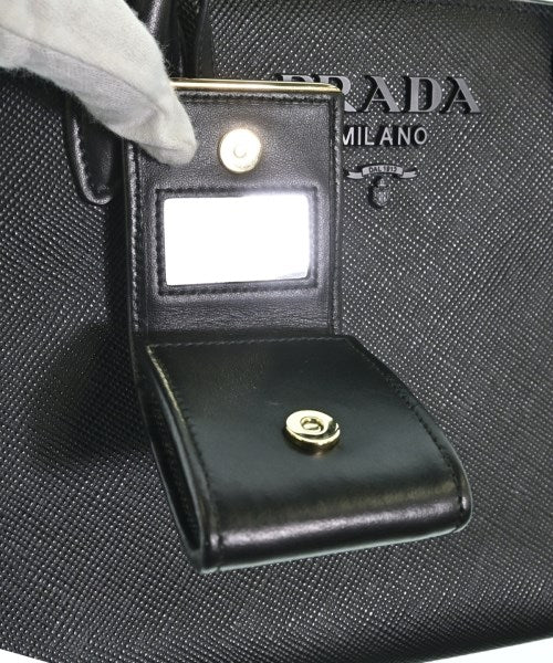 PRADA กระเป๋าถือขนาดใหญ่
