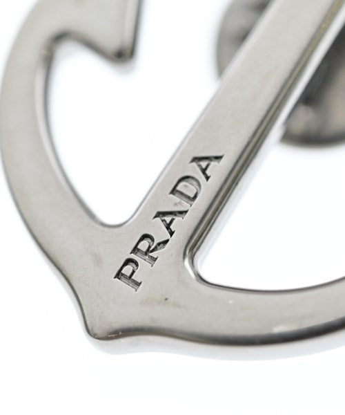 PRADA เข็มกลัด/ดอกไม้ติดเสื้อ