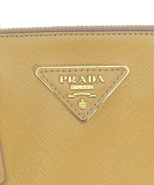PRADA กระเป๋าถือ
