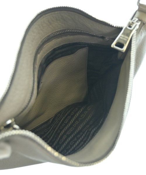 PRADA กระเป๋า อื่น