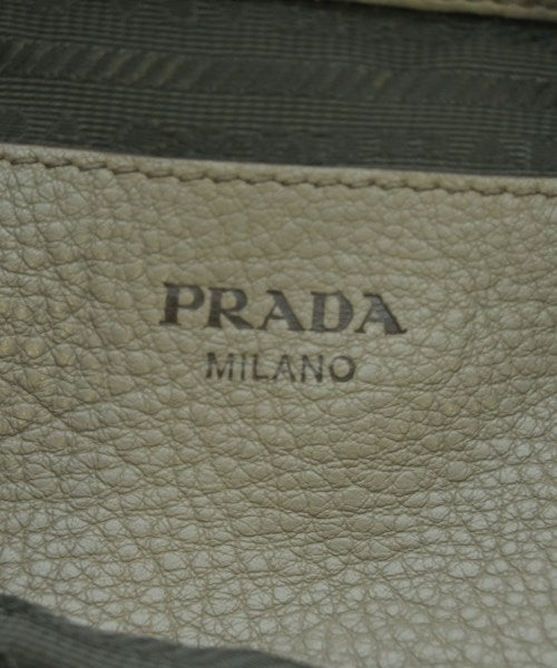 PRADA กระเป๋า อื่น