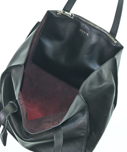PRADA กระเป๋าถือขนาดใหญ่