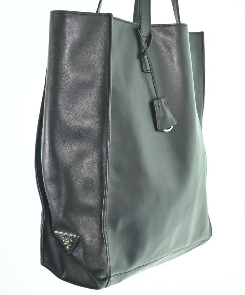 PRADA กระเป๋าถือขนาดใหญ่