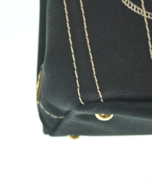 PRADA กระเป๋าถือขนาดใหญ่