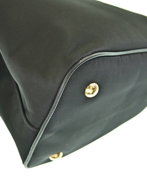PRADA กระเป๋าถือ