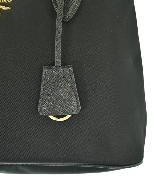 PRADA กระเป๋าถือ
