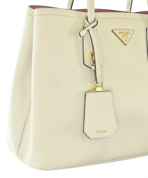 PRADA กระเป๋าถือ