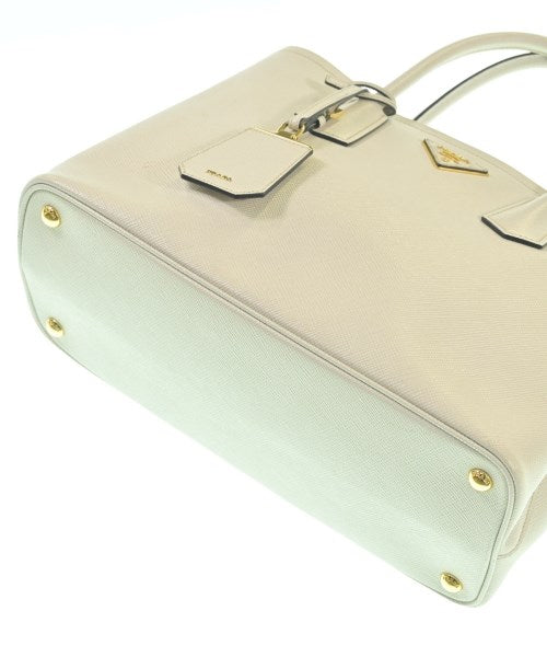 PRADA กระเป๋าถือ
