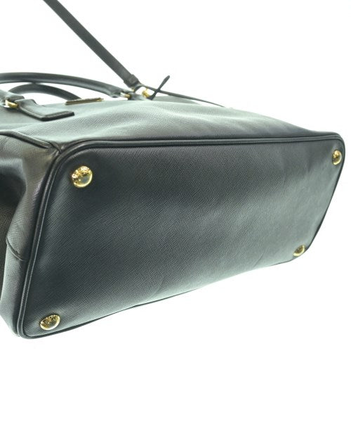 PRADA กระเป๋าถือ
