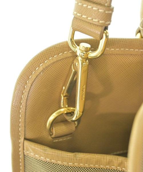 PRADA กระเป๋าถือ