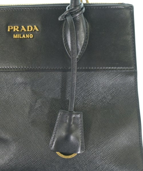 PRADA กระเป๋าถือ